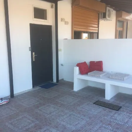 Efis And Dimis 2 Apartment *